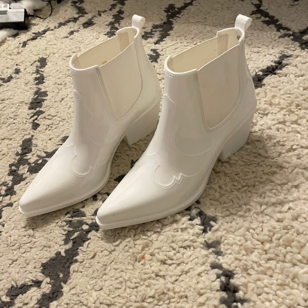 Sam Edelman White Rain Booties